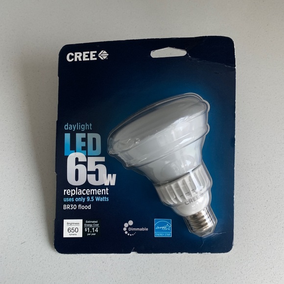 NIP Cree BR30 Flood 5000K Daylight LED Light Bulb For Track/Recessed Lighting - Picture 1 of 3